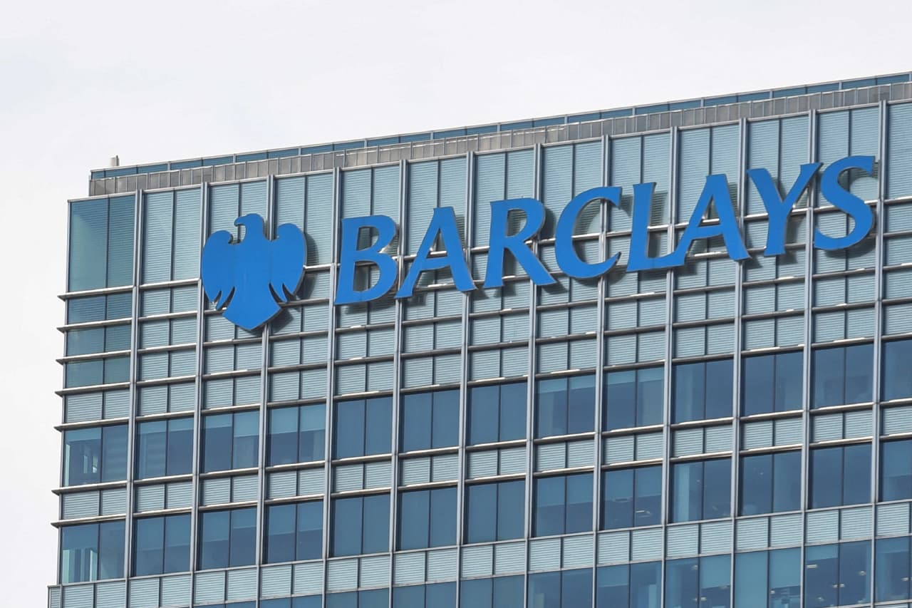 Why a global bank is slashing thousands of jobs — and what the Fed says about AI replacing workers — MarketWatch, Munich Technology news