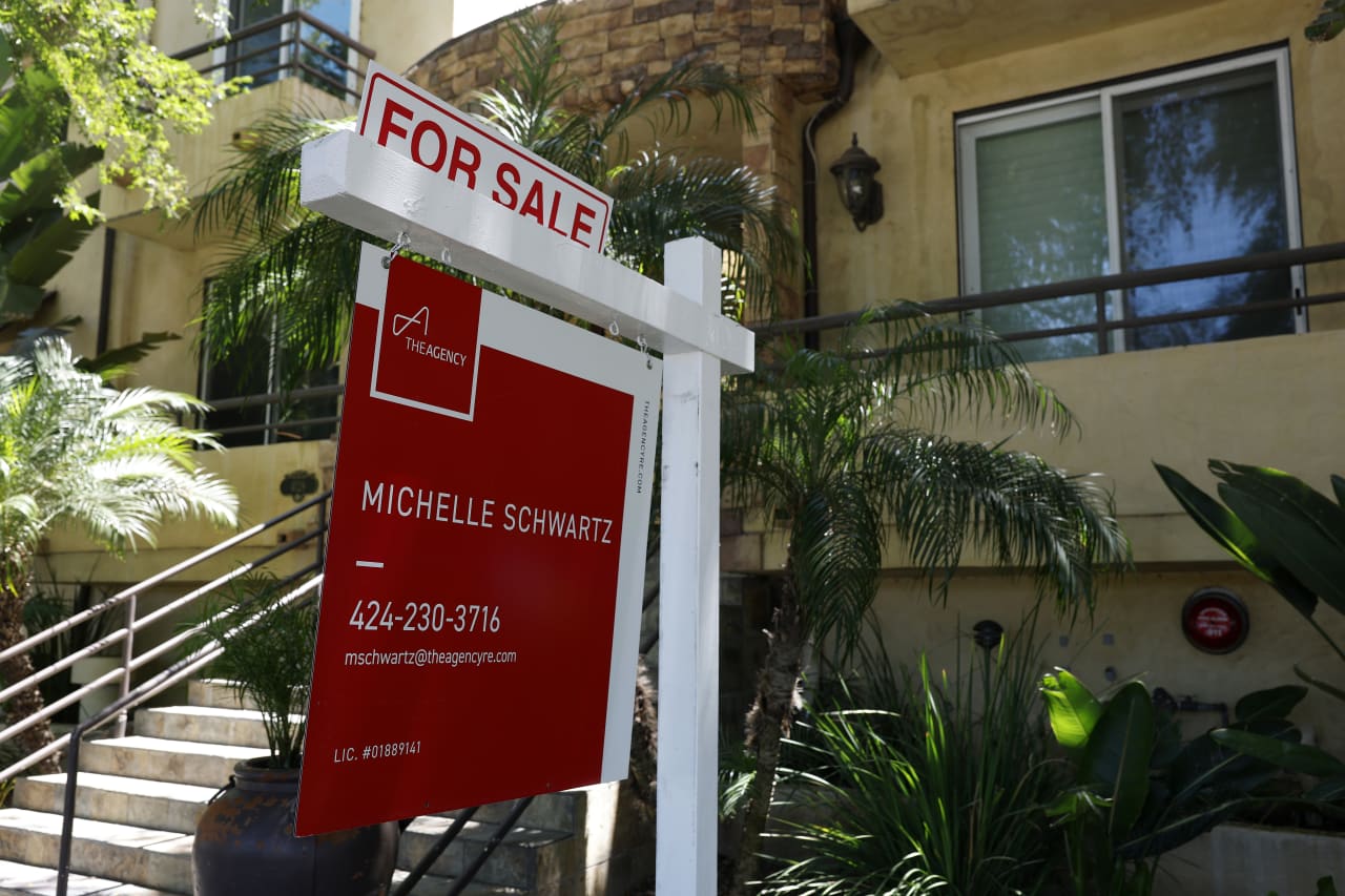 Pending home sales sink to 25-year low as buyers flee high mortgage rates — MarketWatch, Munich Real Estate news