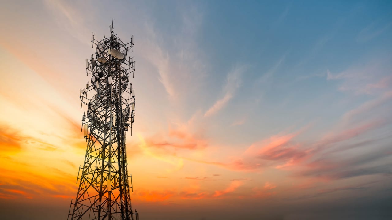 The mobile ambitions of SpaceX see telecom stocks get hit again. What the latest developments mean. — MarketWatch, Munich Business news