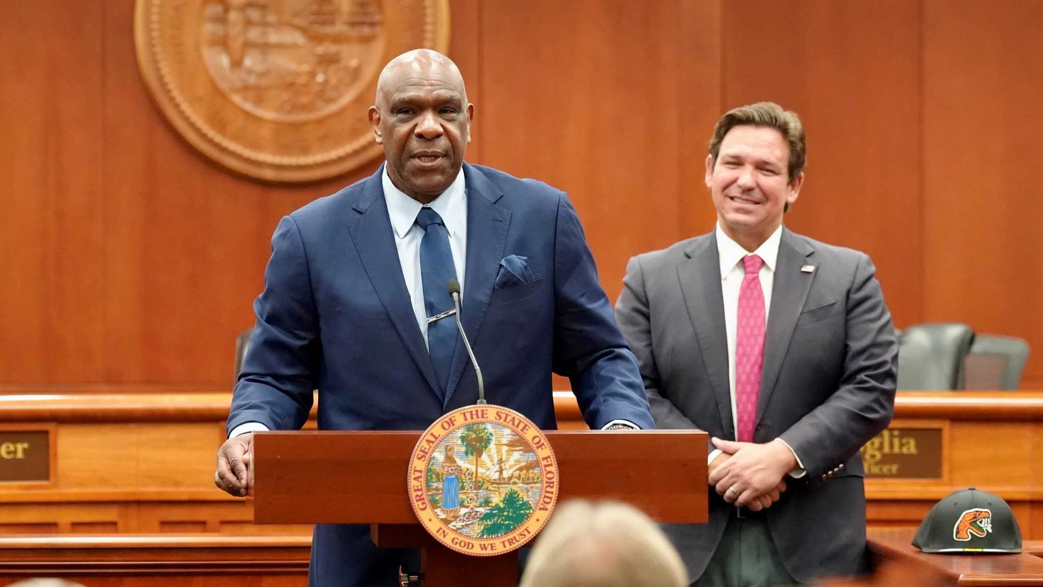 Florida honors baseball legend Andre Dawson with Governor’s Medal of Freedom award — WPBF Sports Palm Beach