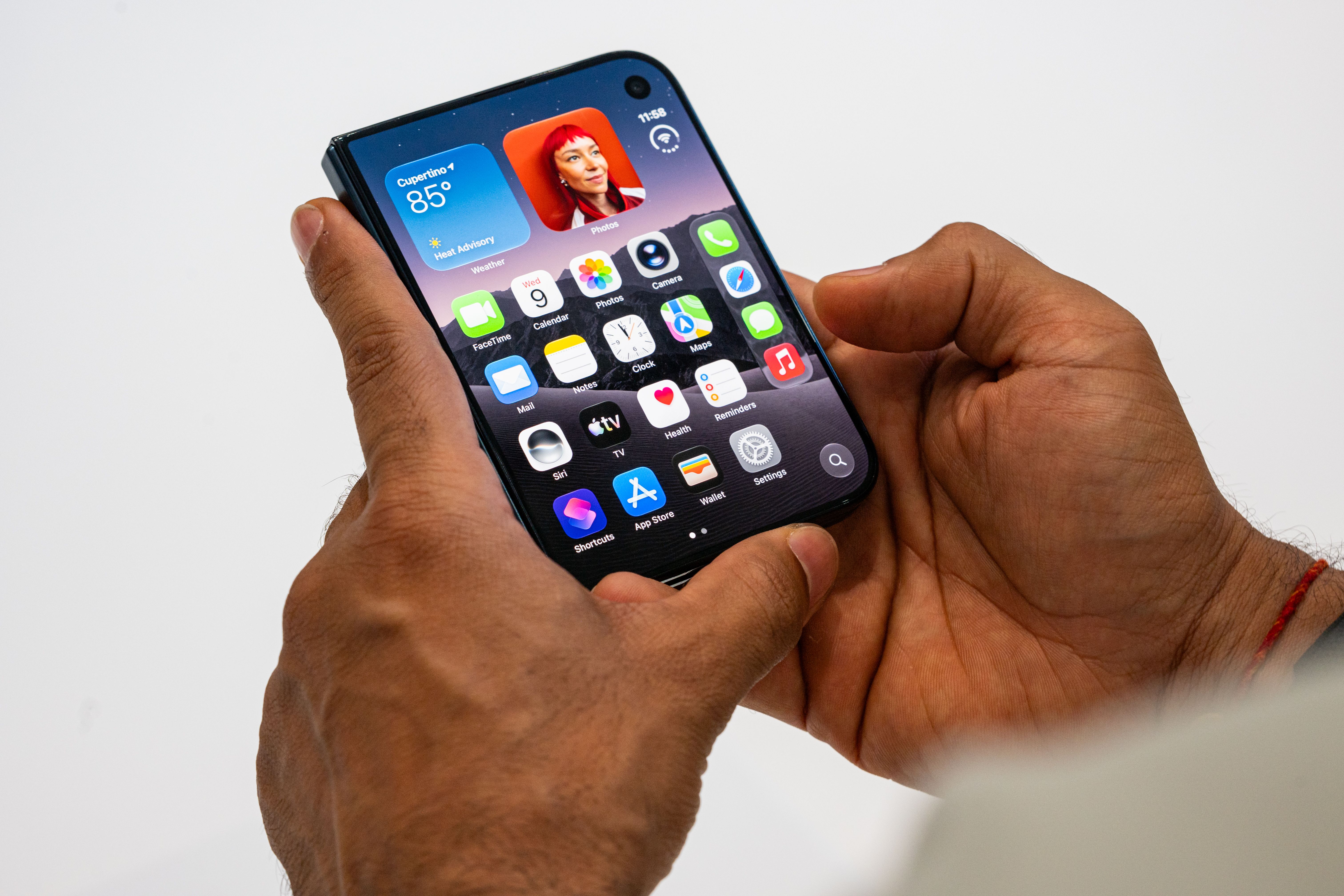8 Things to Know About the iPhone Duo — Wired, Munich Sports news